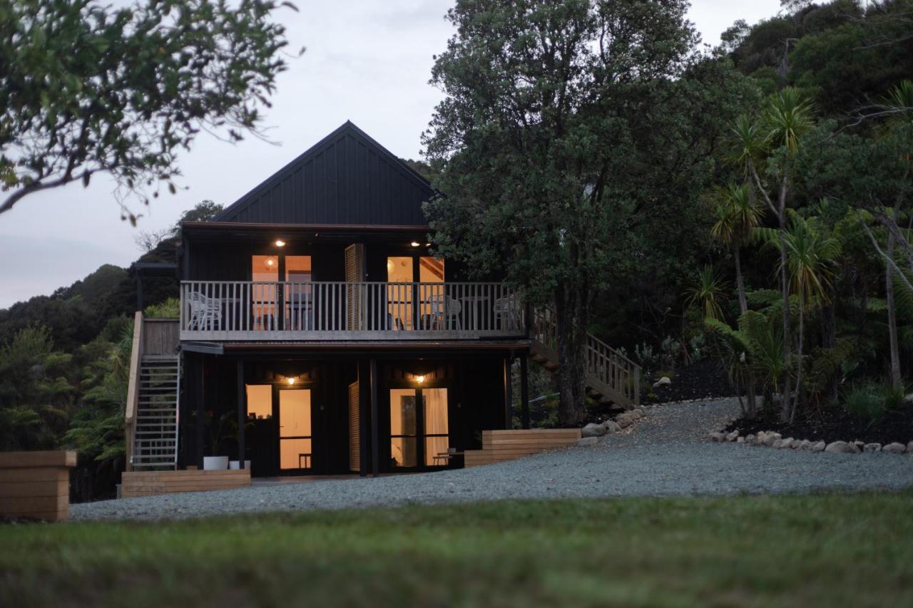 Tui & Nikau Cabins Mangawhai Exteriör bild